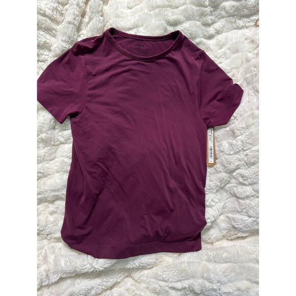 Skims Soft Smoothing Seamless Short Sleeve T- Shirt - Medium Deep Berry - Picture 3 of 4
